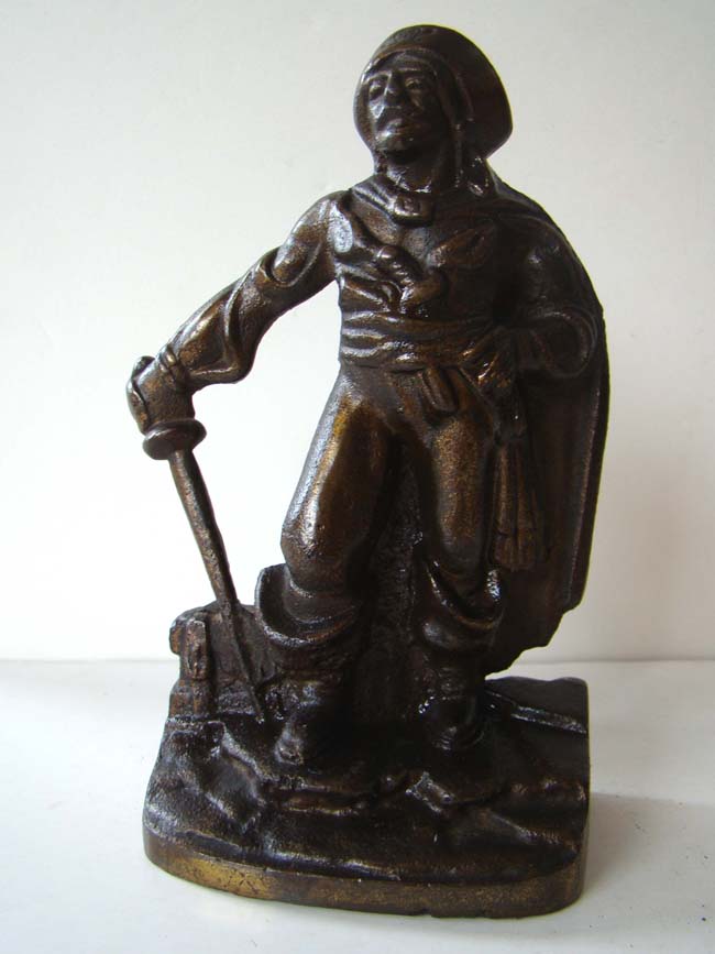 A pair of antique Pirate bookends circa 1920 — image 2